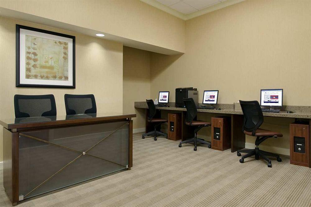 Hilton Houston North Hotel Ngoại thất bức ảnh
