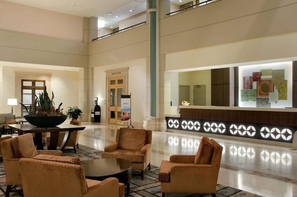 Hilton Houston North Hotel Ngoại thất bức ảnh