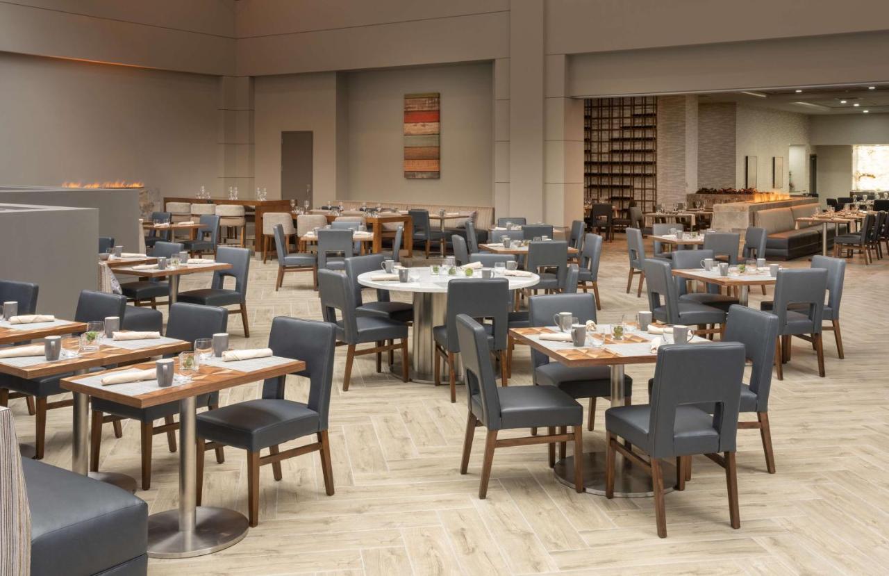 Hilton Houston North Hotel Ngoại thất bức ảnh