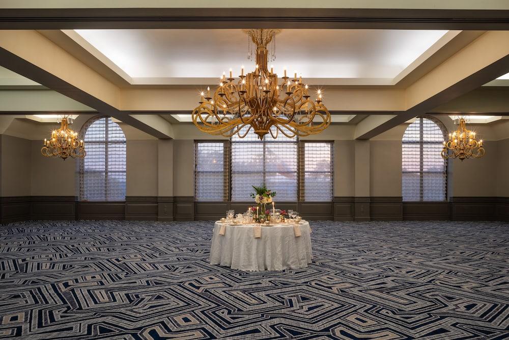 Hilton Houston North Hotel Ngoại thất bức ảnh