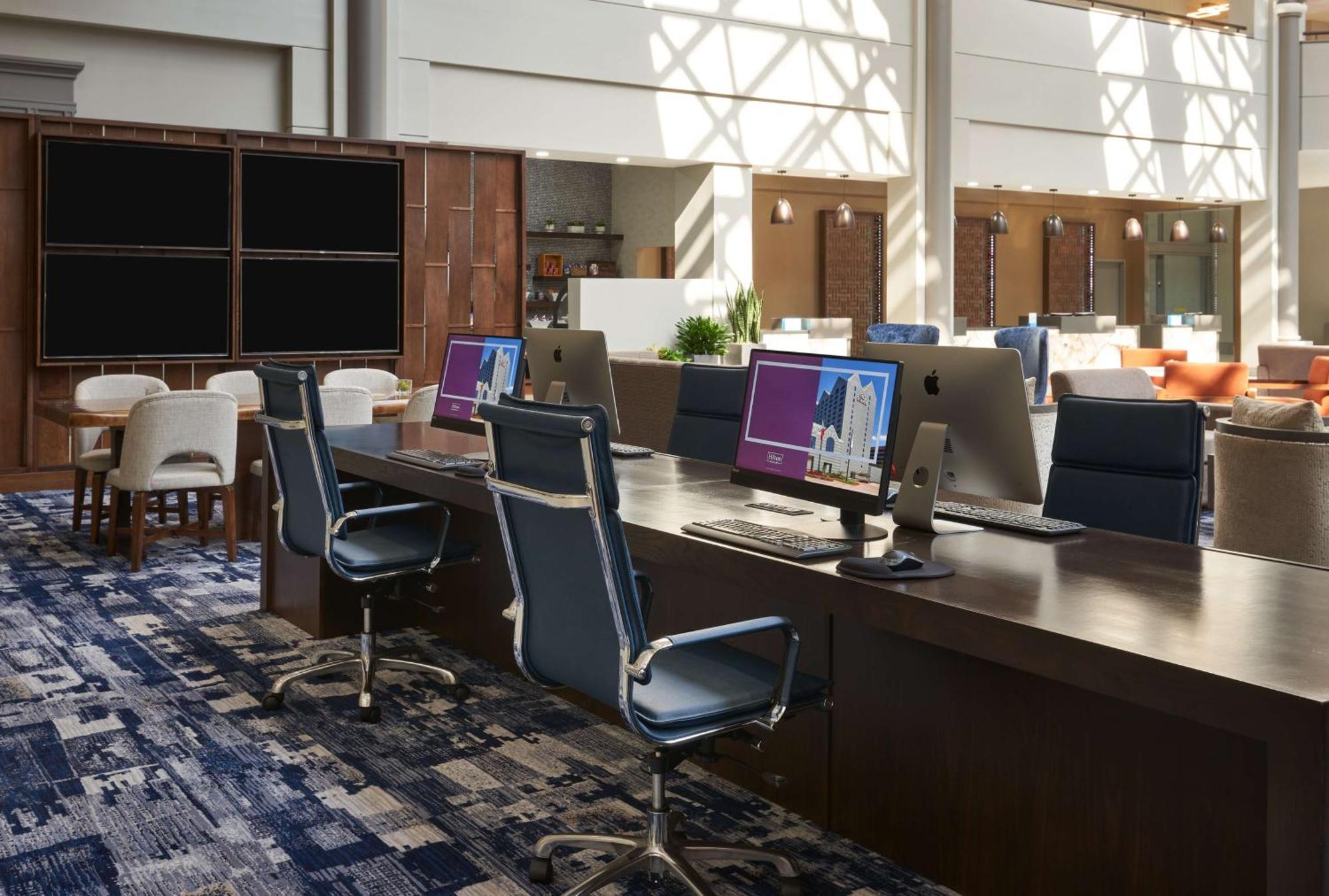 Hilton Houston North Hotel Ngoại thất bức ảnh