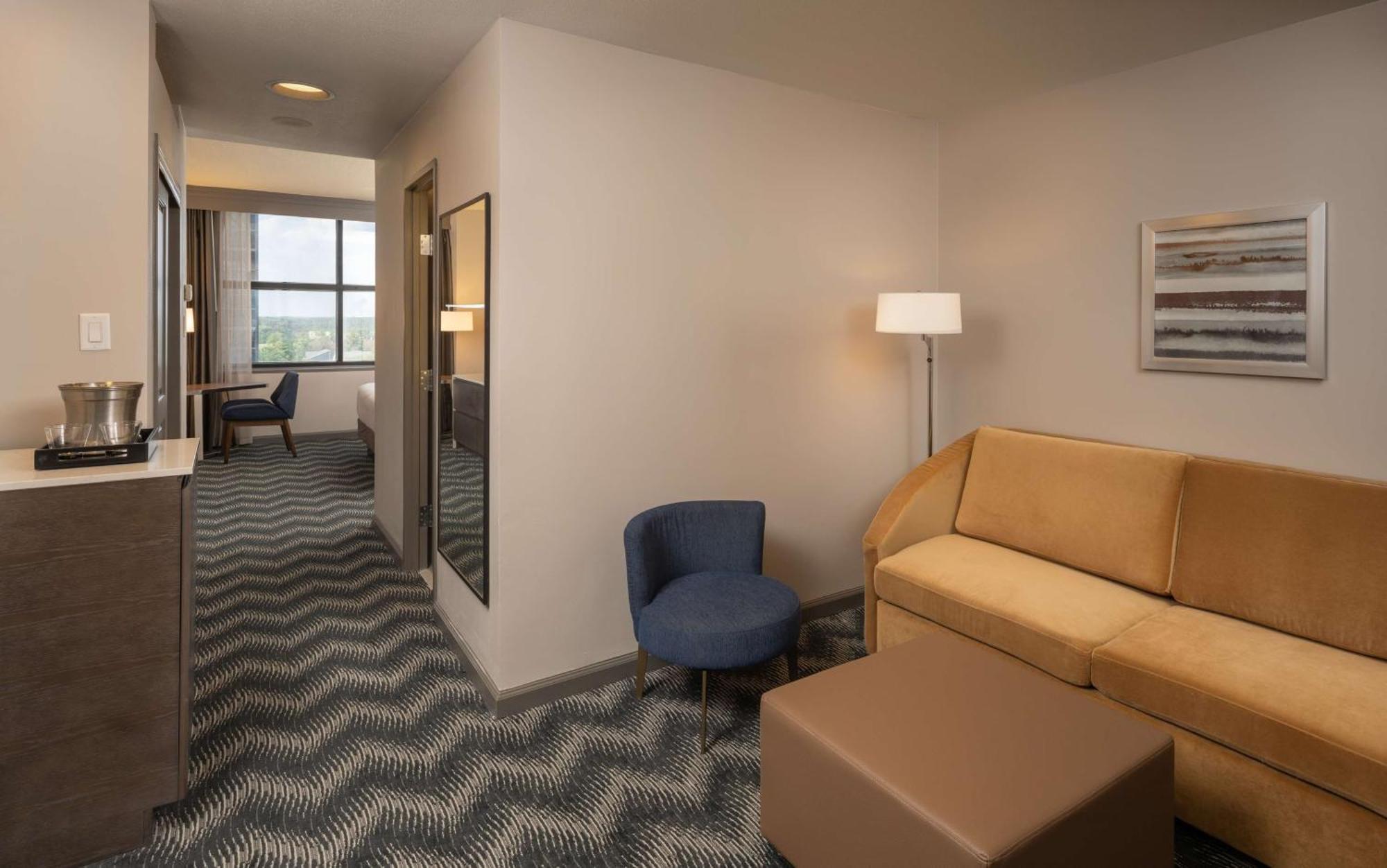 Hilton Houston North Hotel Ngoại thất bức ảnh