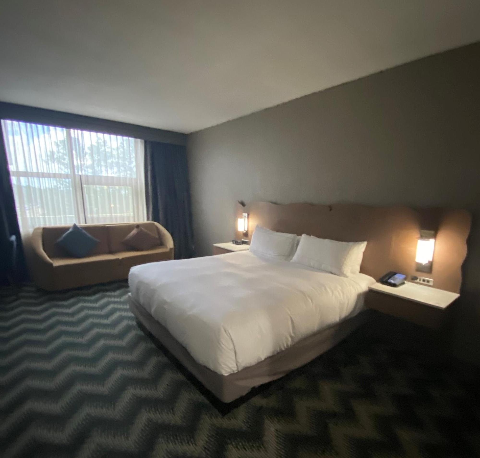 Hilton Houston North Hotel Ngoại thất bức ảnh