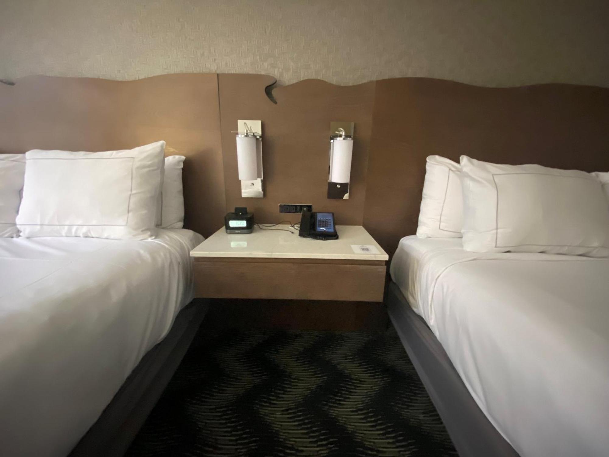 Hilton Houston North Hotel Ngoại thất bức ảnh