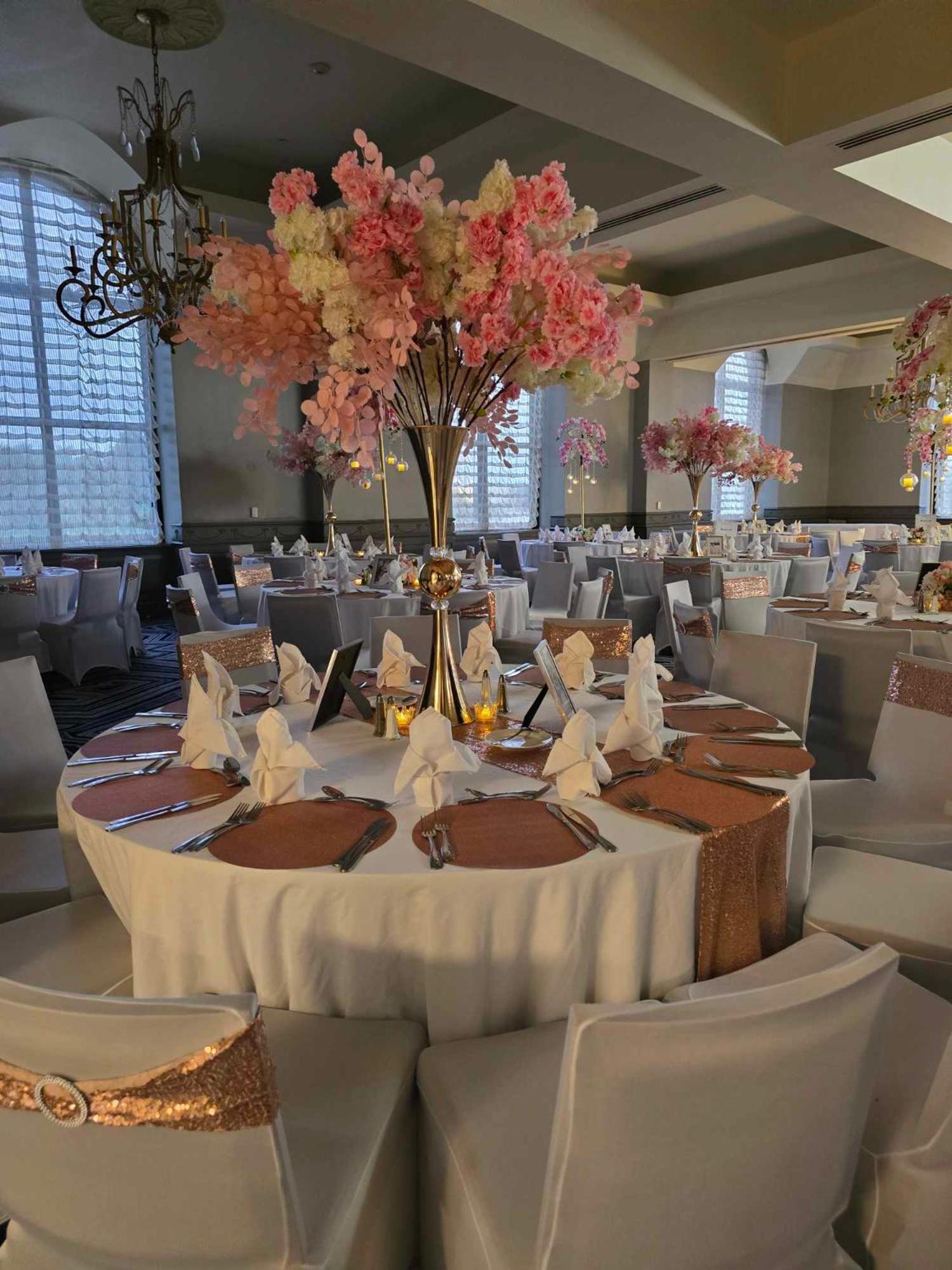 Hilton Houston North Hotel Ngoại thất bức ảnh